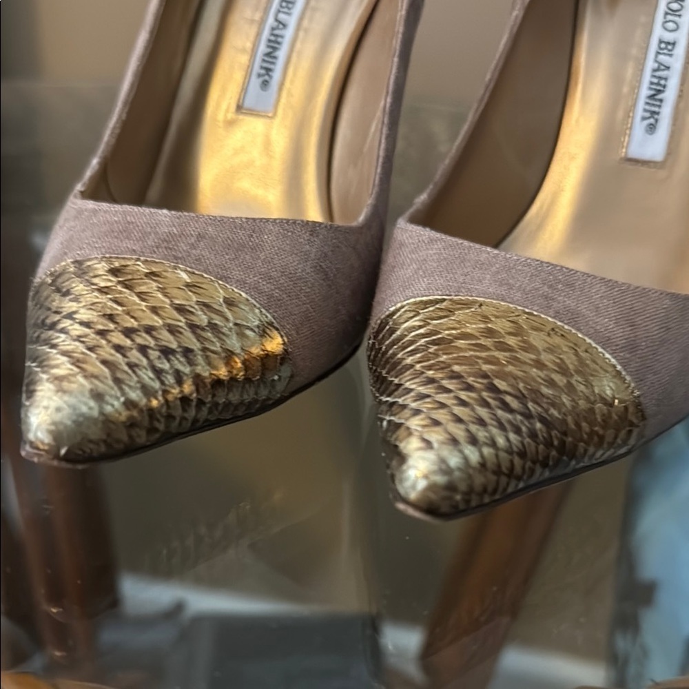 Manolo Blahnik Gold and Tan Pointed Toe Heels - Picture 4 of 4